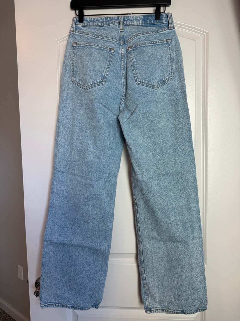 Abercrombie & Fitch Relaxed Jean - Picture 3 of 4